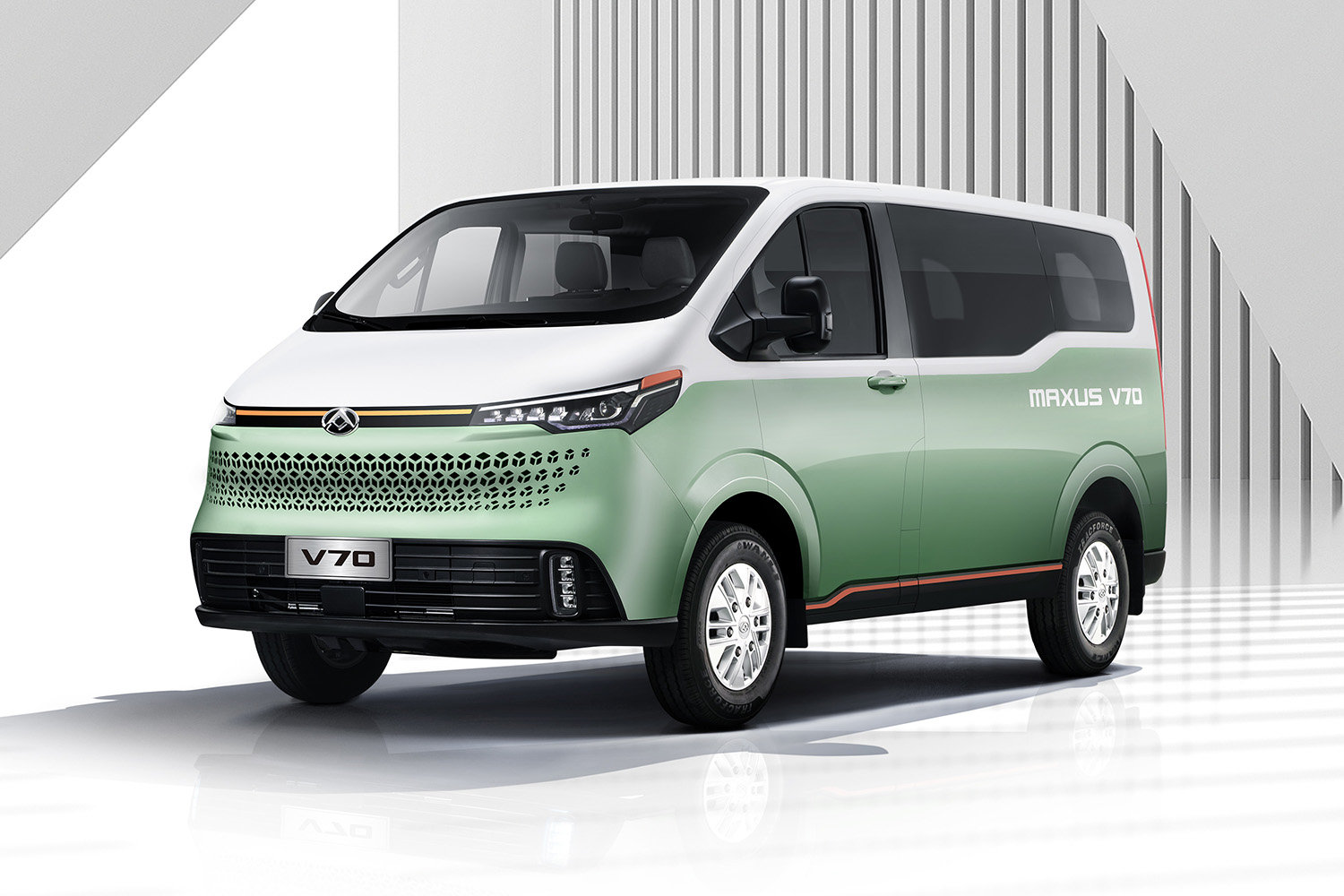 上汽大通MAXUS V70全球首秀亮相，将于2023年初正式上市