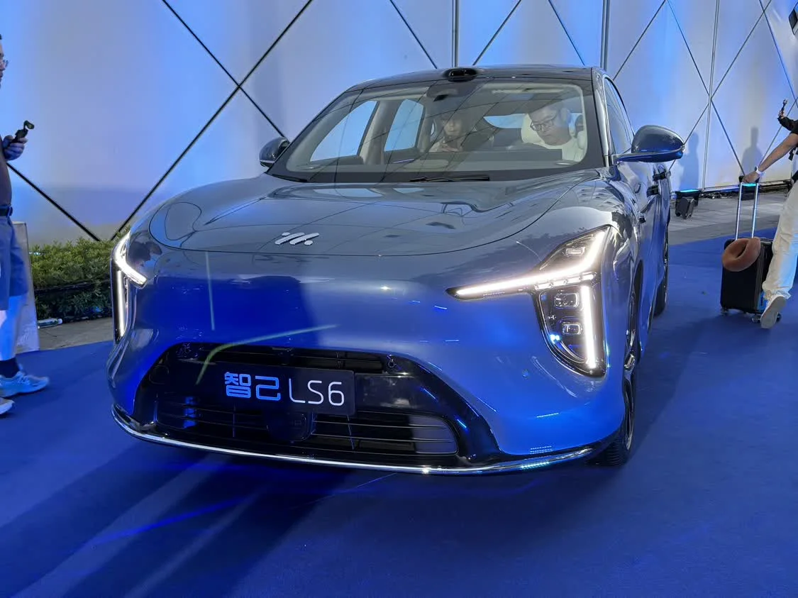 全新一代智己LS6正式开启预售，预售价20.99万元起